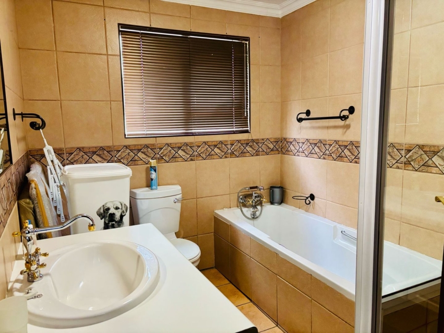 3 Bedroom Property for Sale in Dan Pienaar Free State
